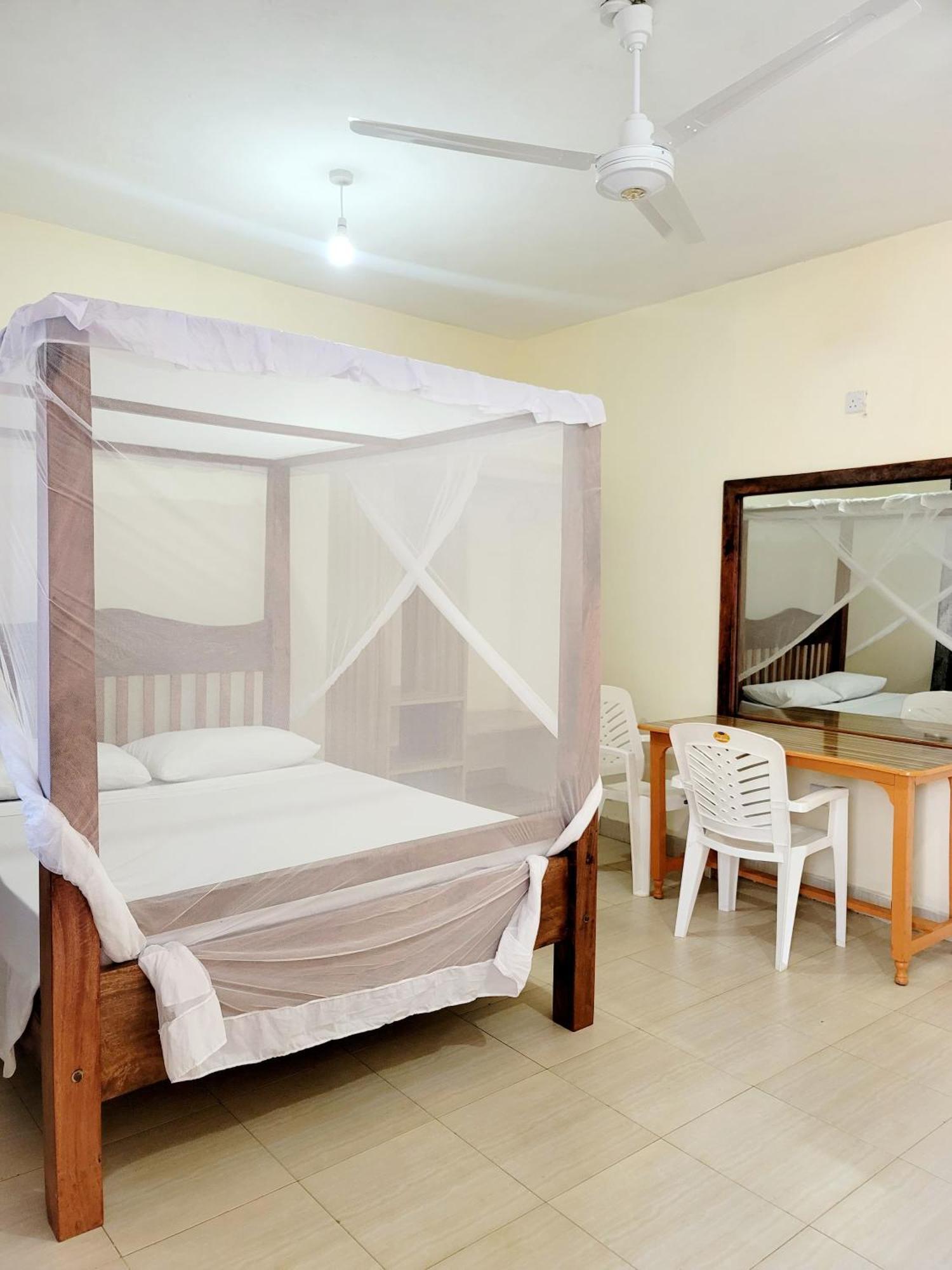 فندق Casuarina Lounge ماليندي المظهر الخارجي الصورة